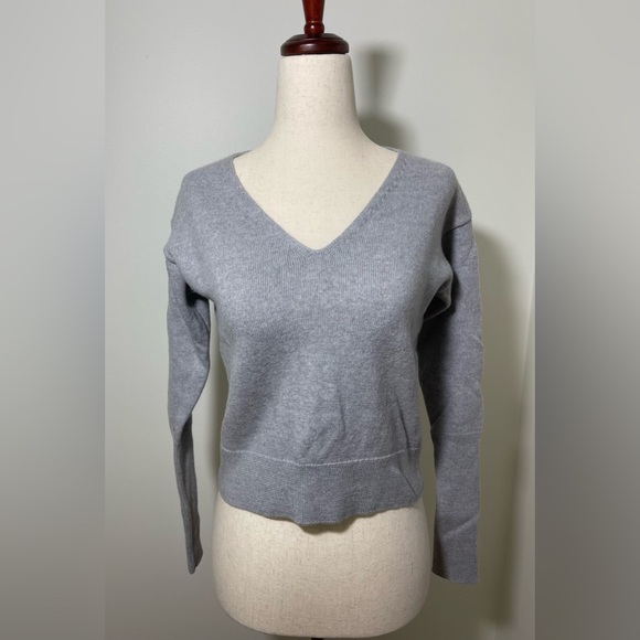 Aritzia Wilfred Gray Sweater: Women - Picture 1 of 6